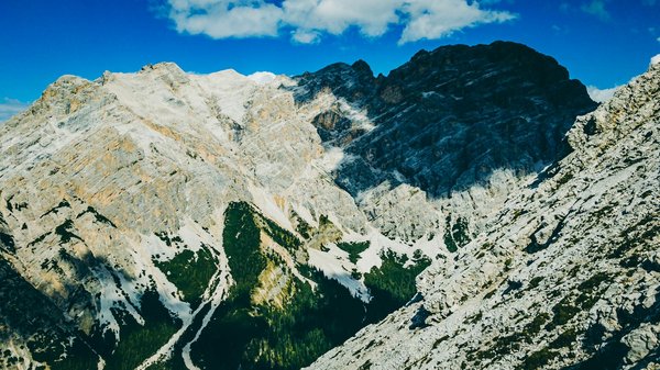 Comment organiser une croisière pour visiter les vignobles en bord de mer en France?